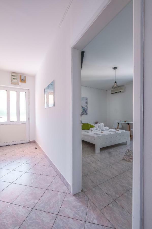 Lendas Studio Apartment Baska Voda Luaran gambar