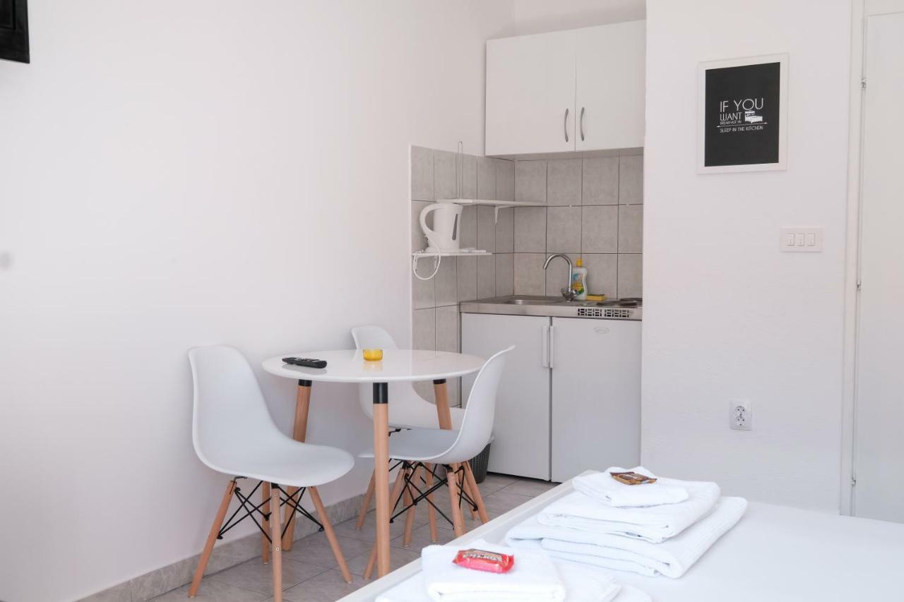 Lendas Studio Apartment Baska Voda Luaran gambar
